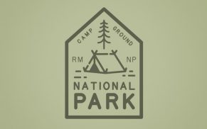 Schrift als Hommage an Nationalpark-Schilder