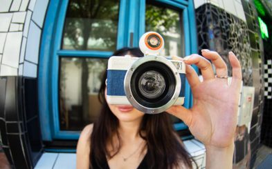 Analogkamera in Jeans-Stoff-Optik